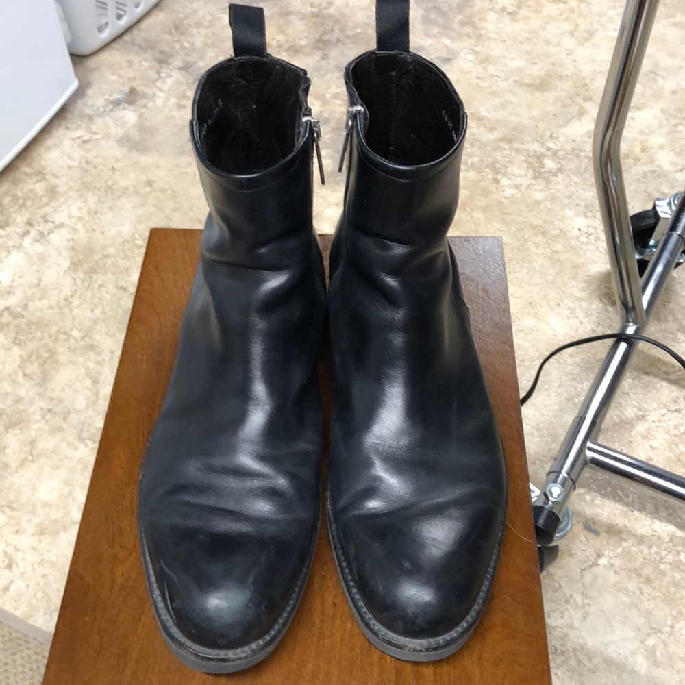 Donald J Pliner boots